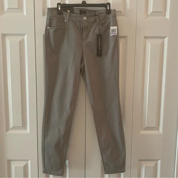 Celebrity Pink Size 11/30 Olive Color Jeans NWT - Picture 2 of 11